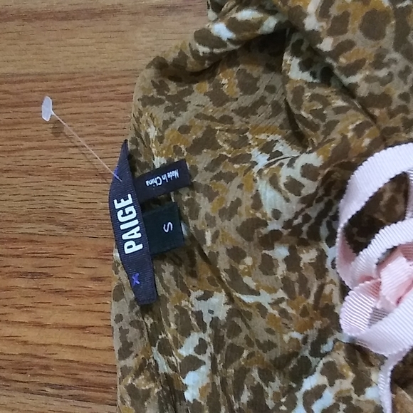 NWOT. PAIGE animal print top. - Picture 4 of 15